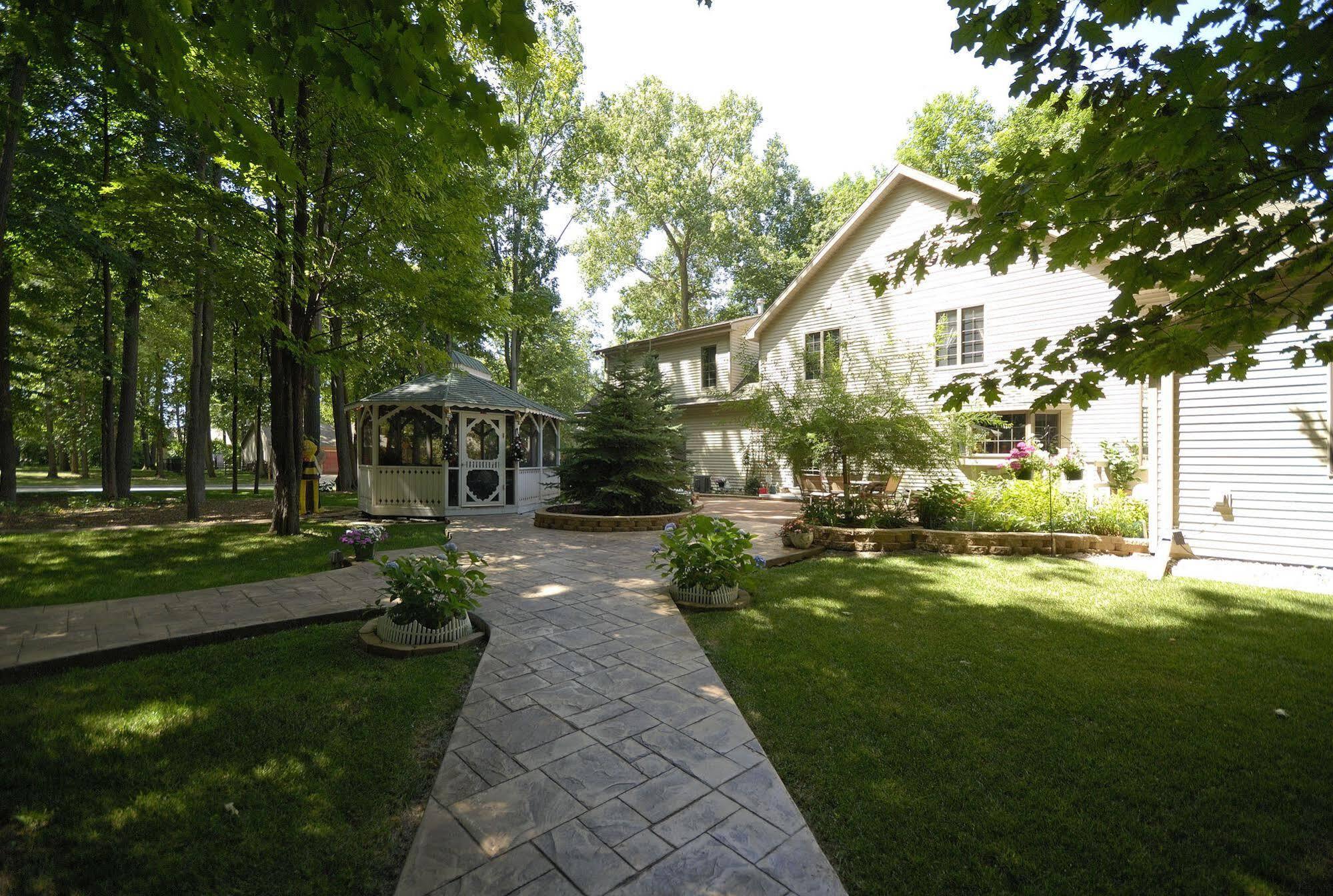 The Roost Bed And Breakfast Appleton Exterior photo