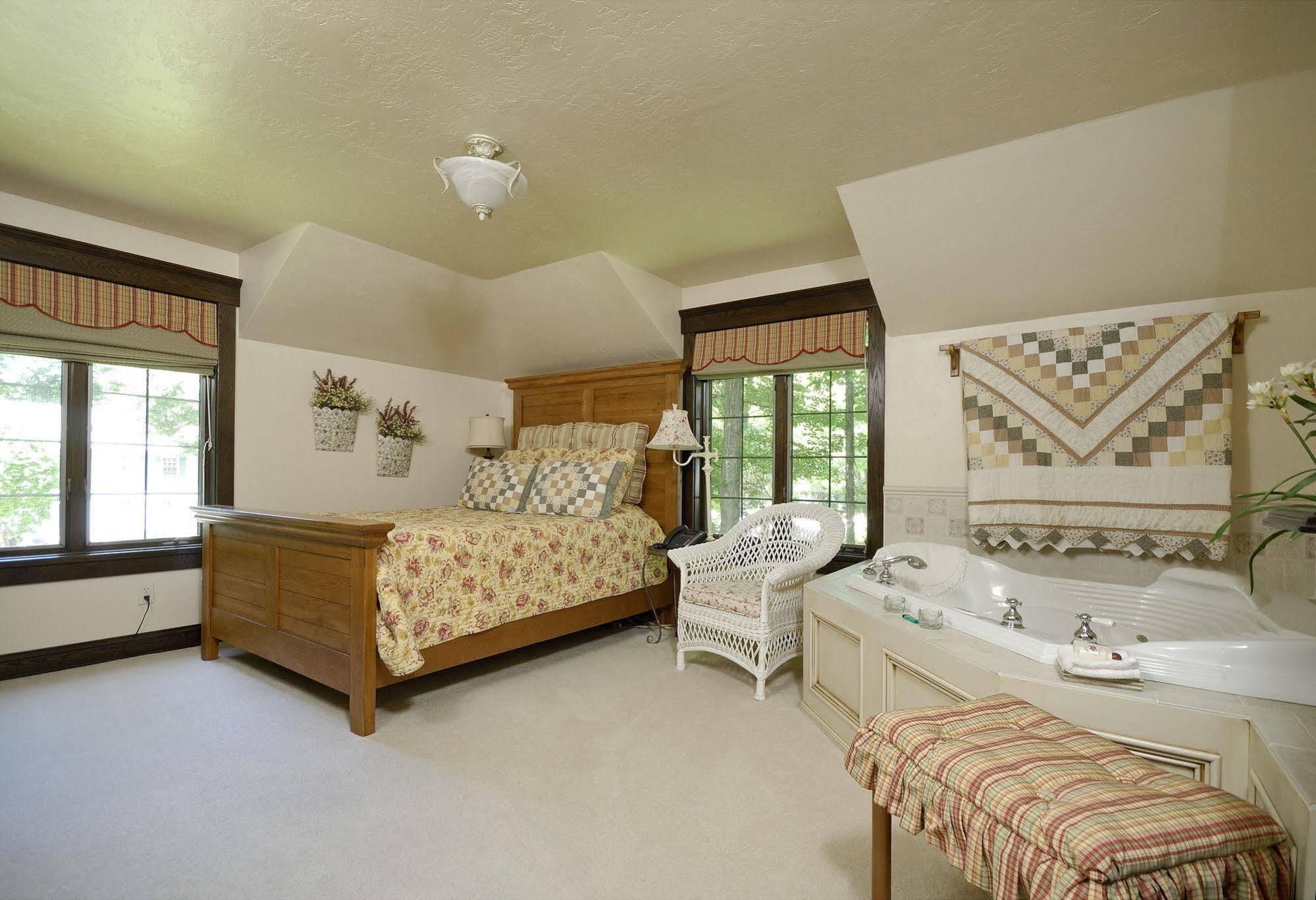 The Roost Bed And Breakfast Appleton Exterior photo