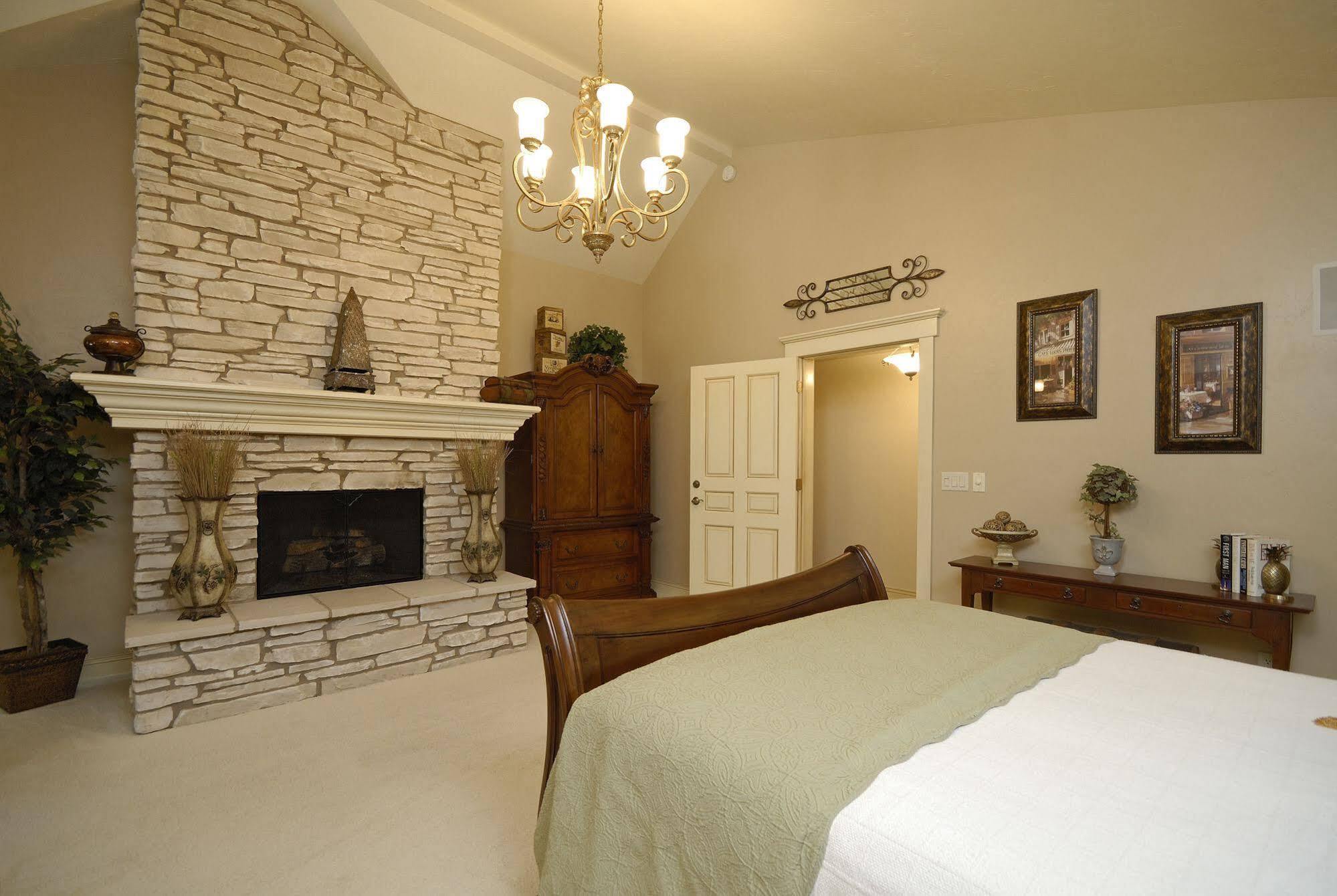 The Roost Bed And Breakfast Appleton Exterior photo