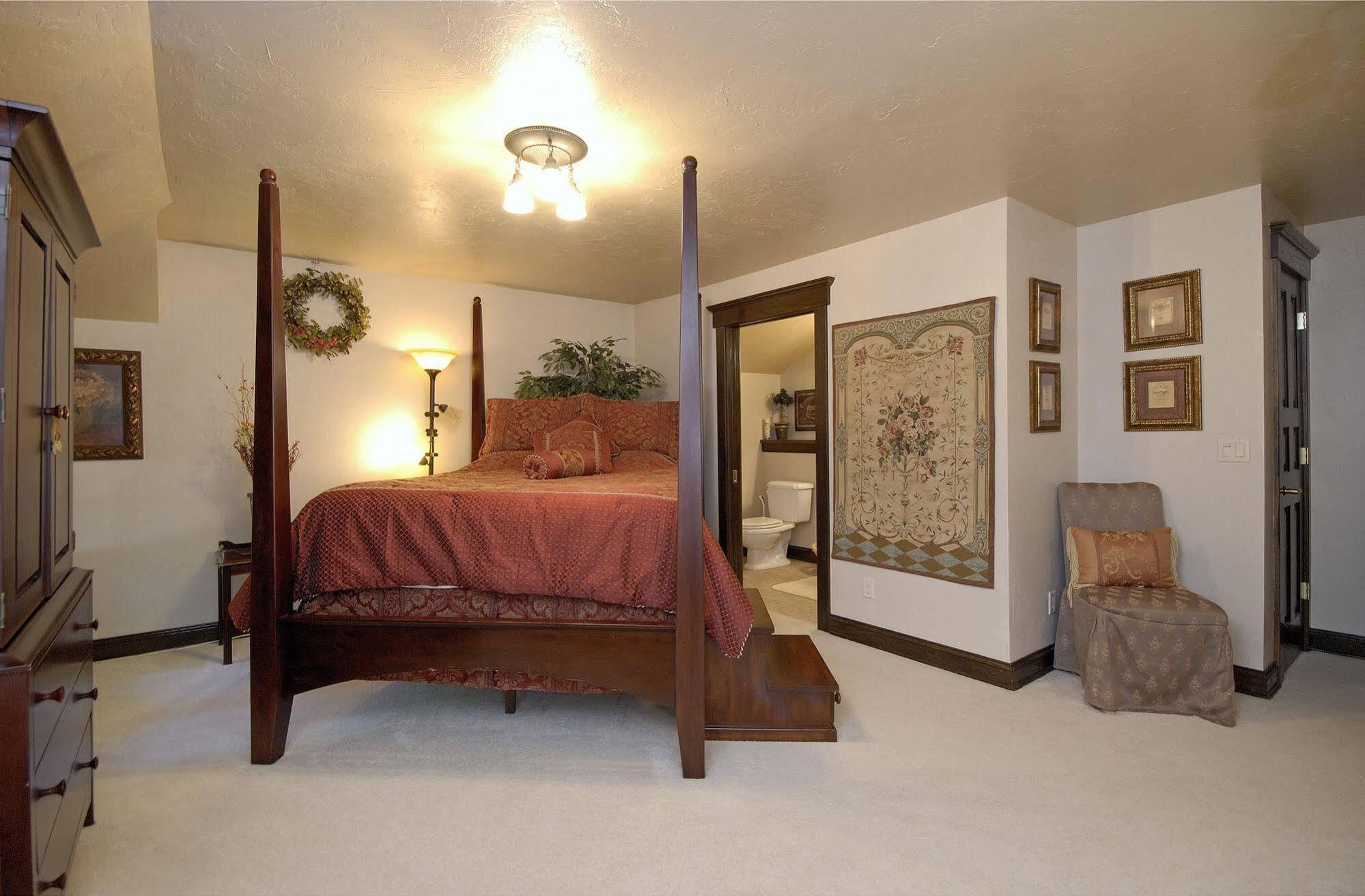 The Roost Bed And Breakfast Appleton Exterior photo